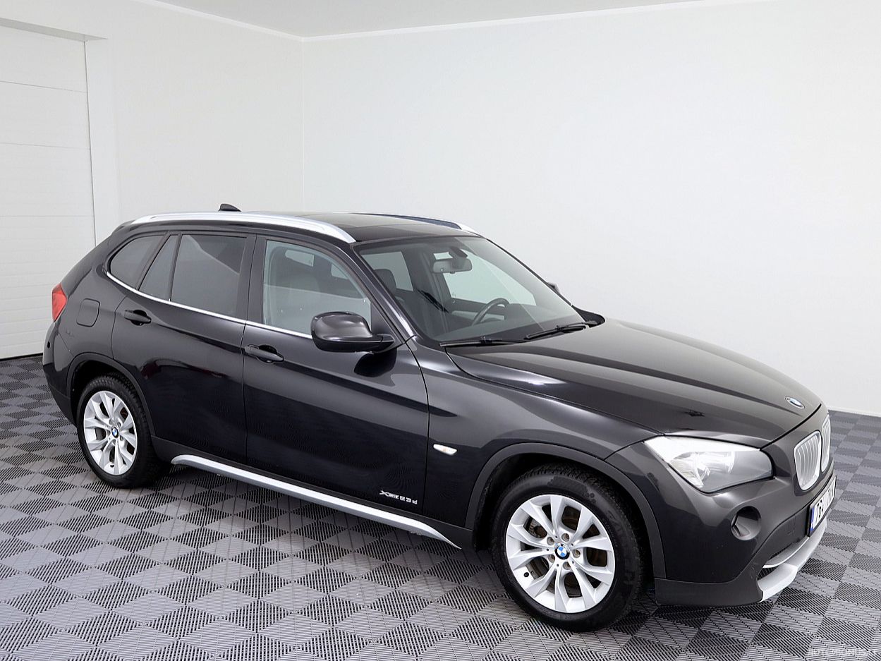 BMW X1, 2.0 l., Внедорожник