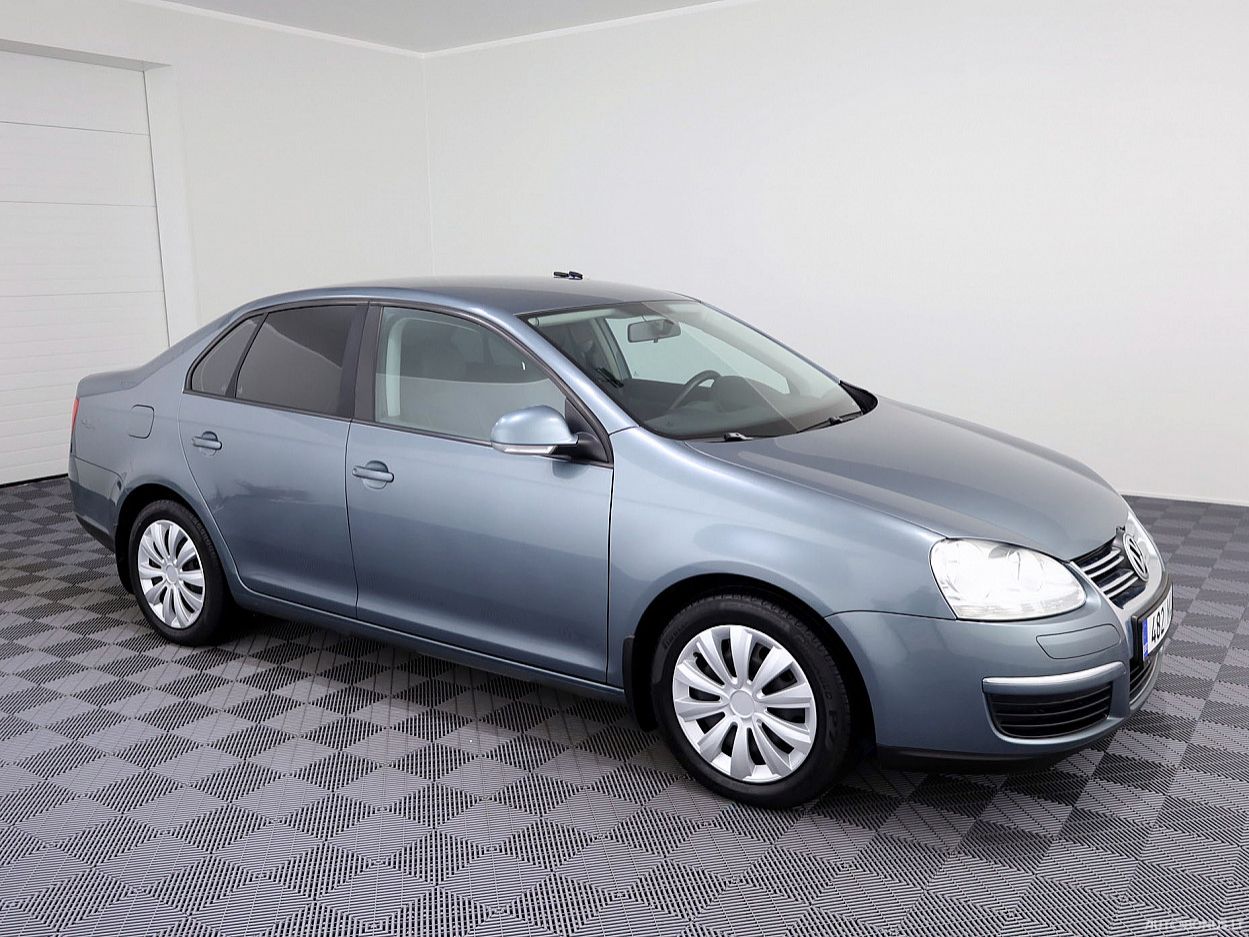 Volkswagen Jetta, 1.6 l., sedanas