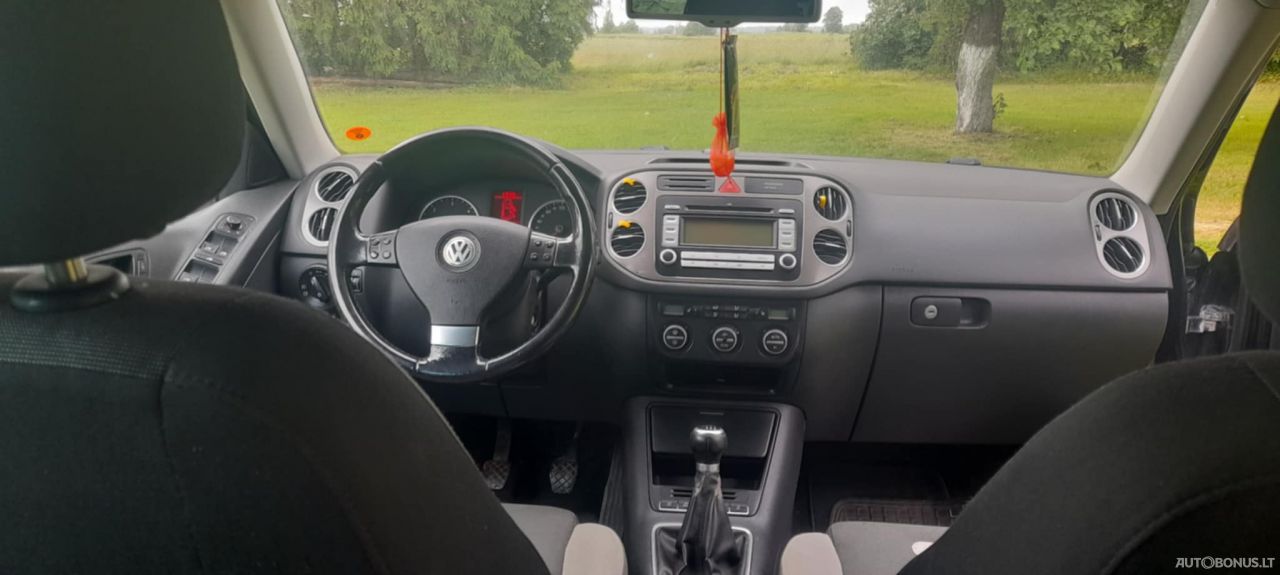 Volkswagen Tiguan | 1