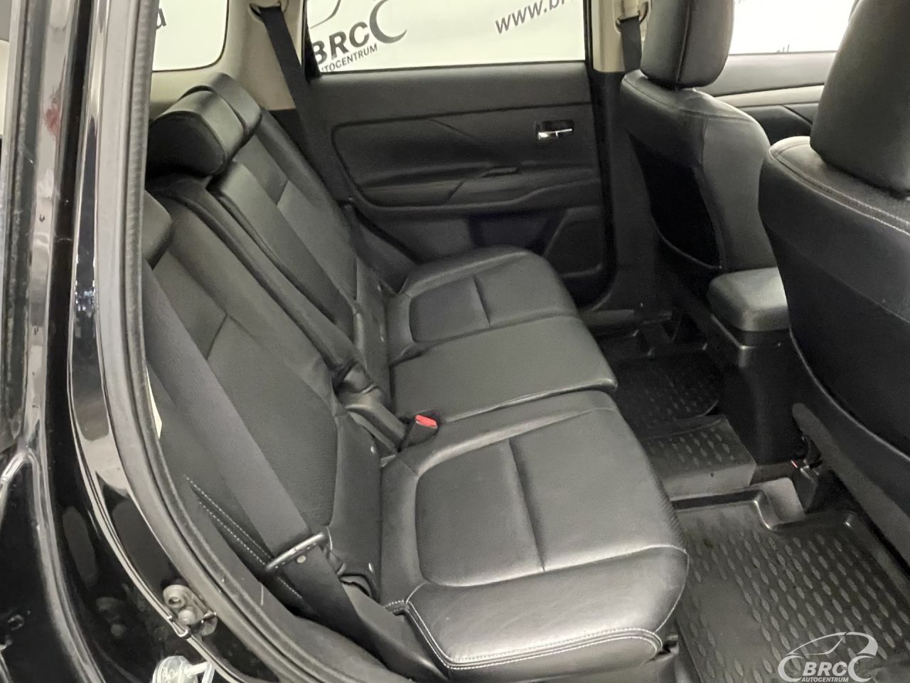 Mitsubishi Outlander | 9