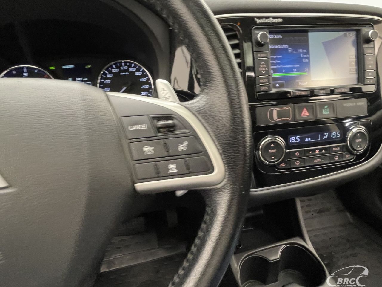 Mitsubishi Outlander | 28
