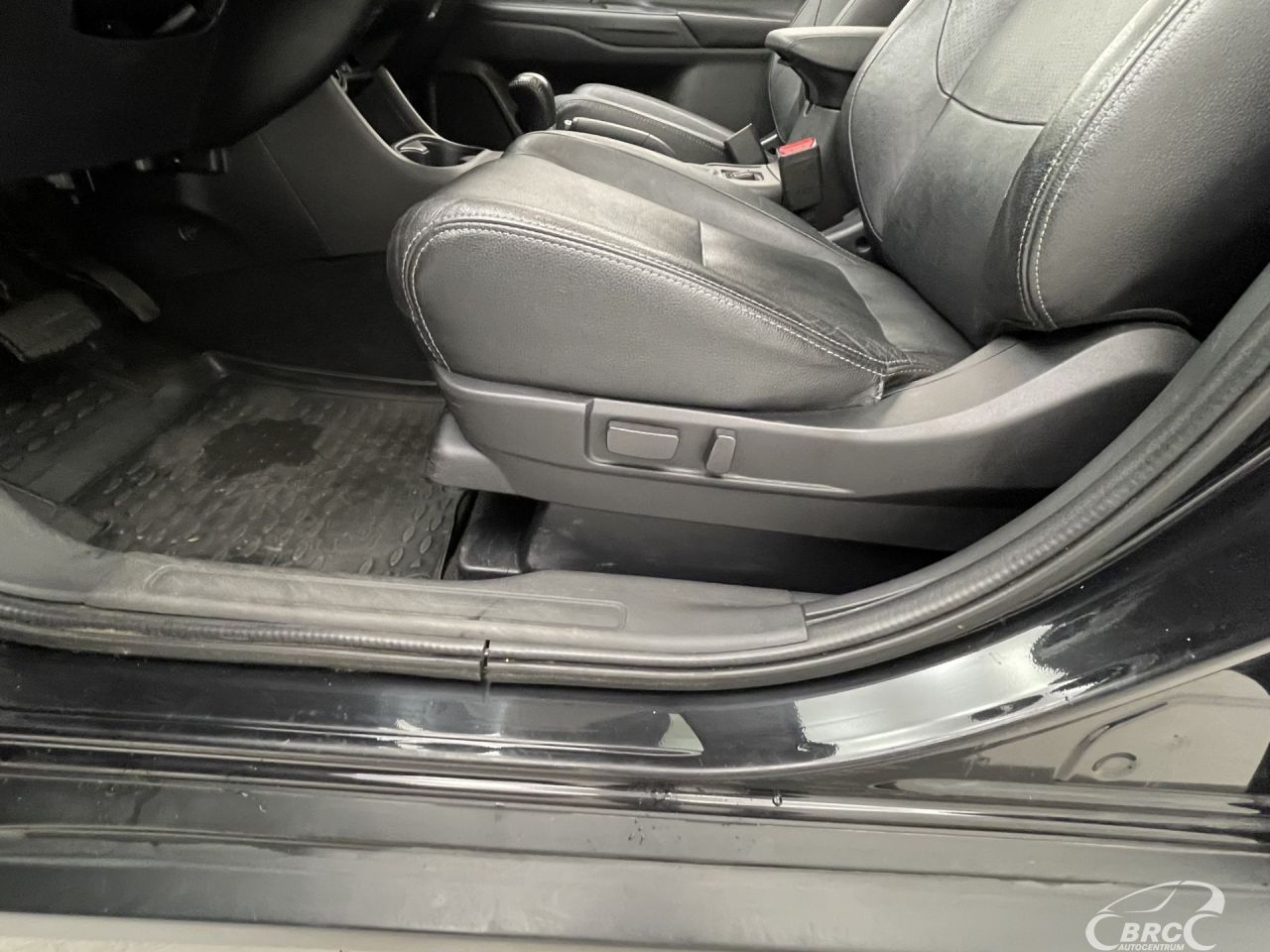 Mitsubishi Outlander | 21