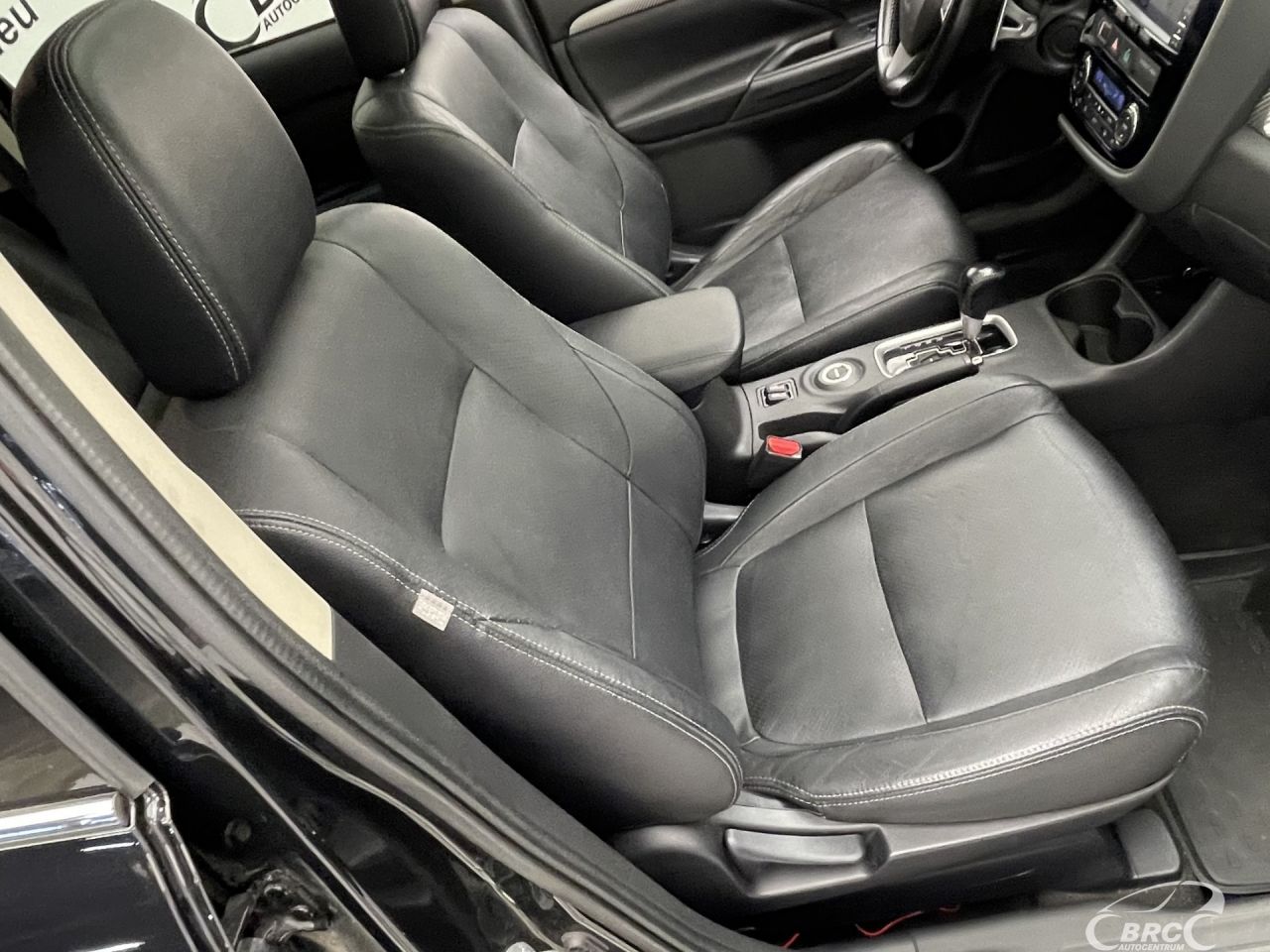 Mitsubishi Outlander | 4