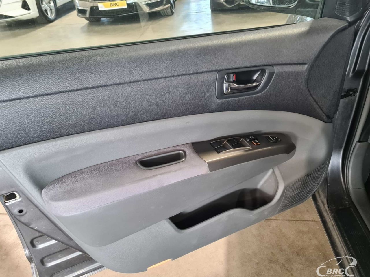 Toyota Prius | 17
