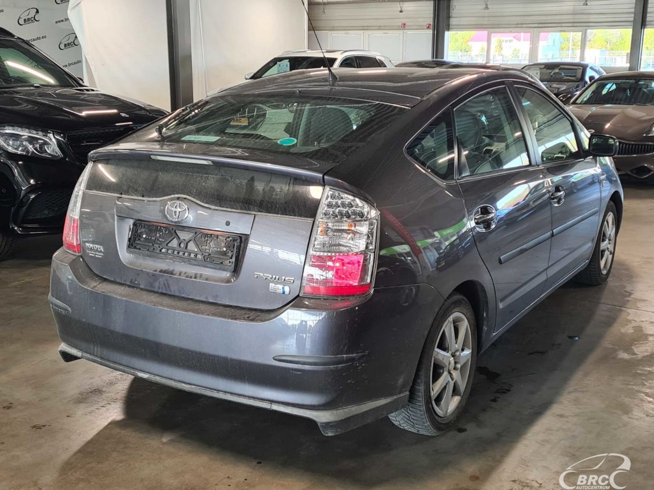 Toyota Prius | 4