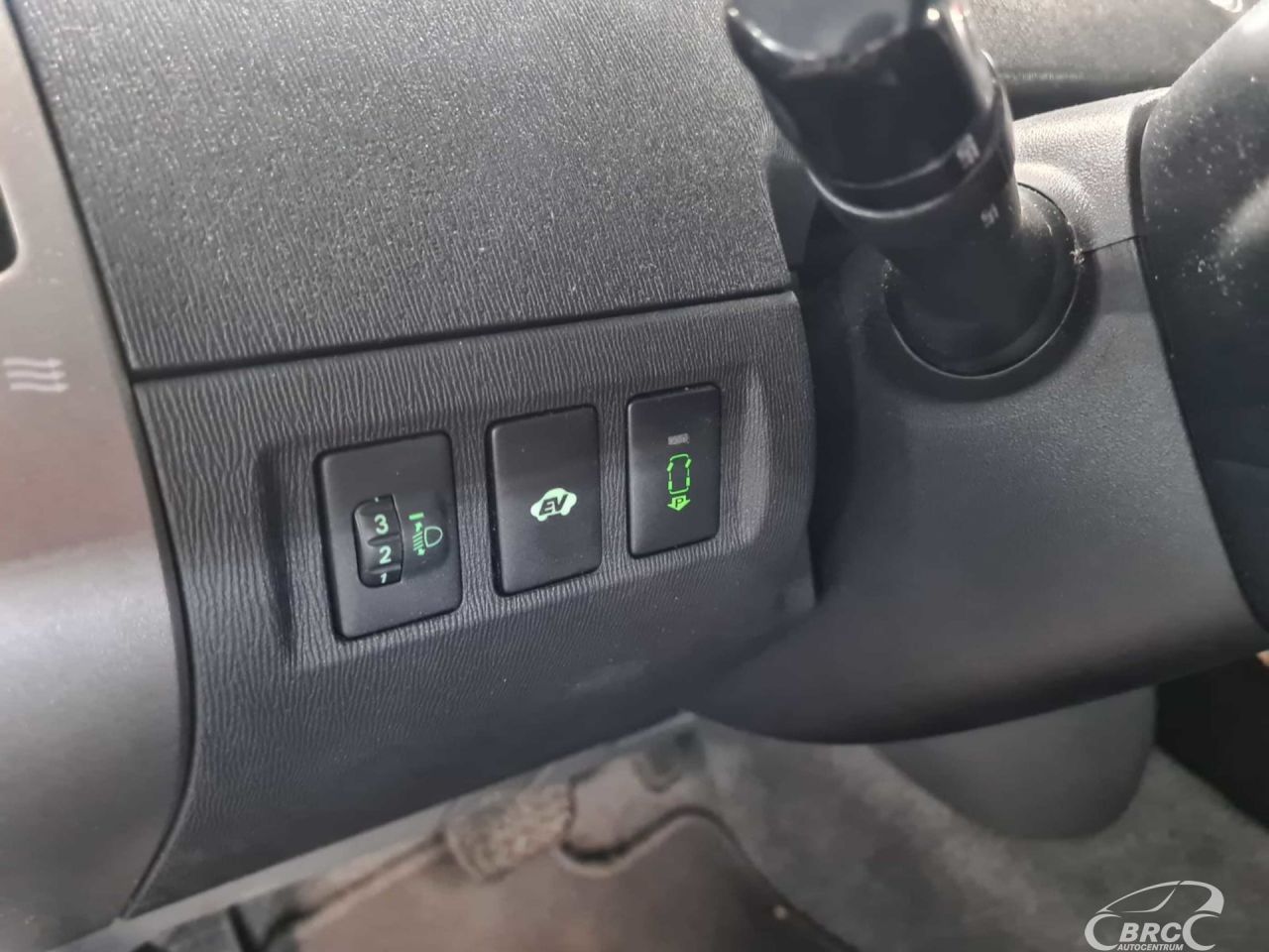 Toyota Prius | 14