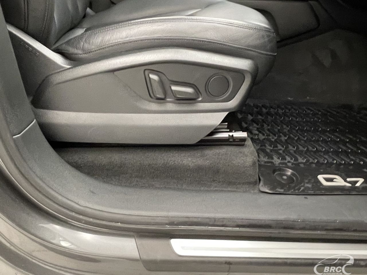 Audi Q7 | 5
