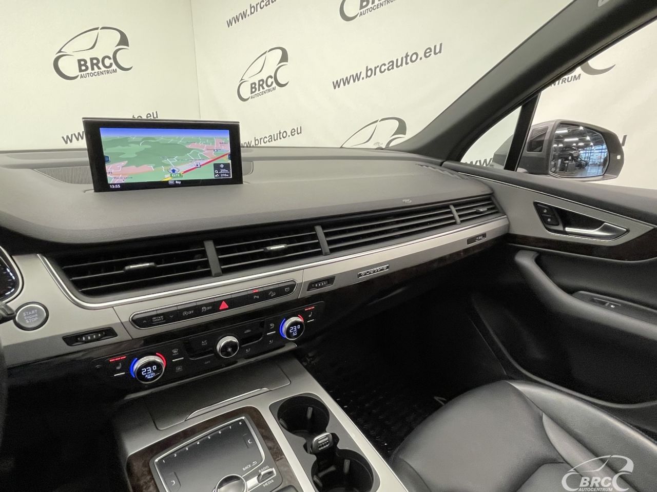 Audi Q7 | 28