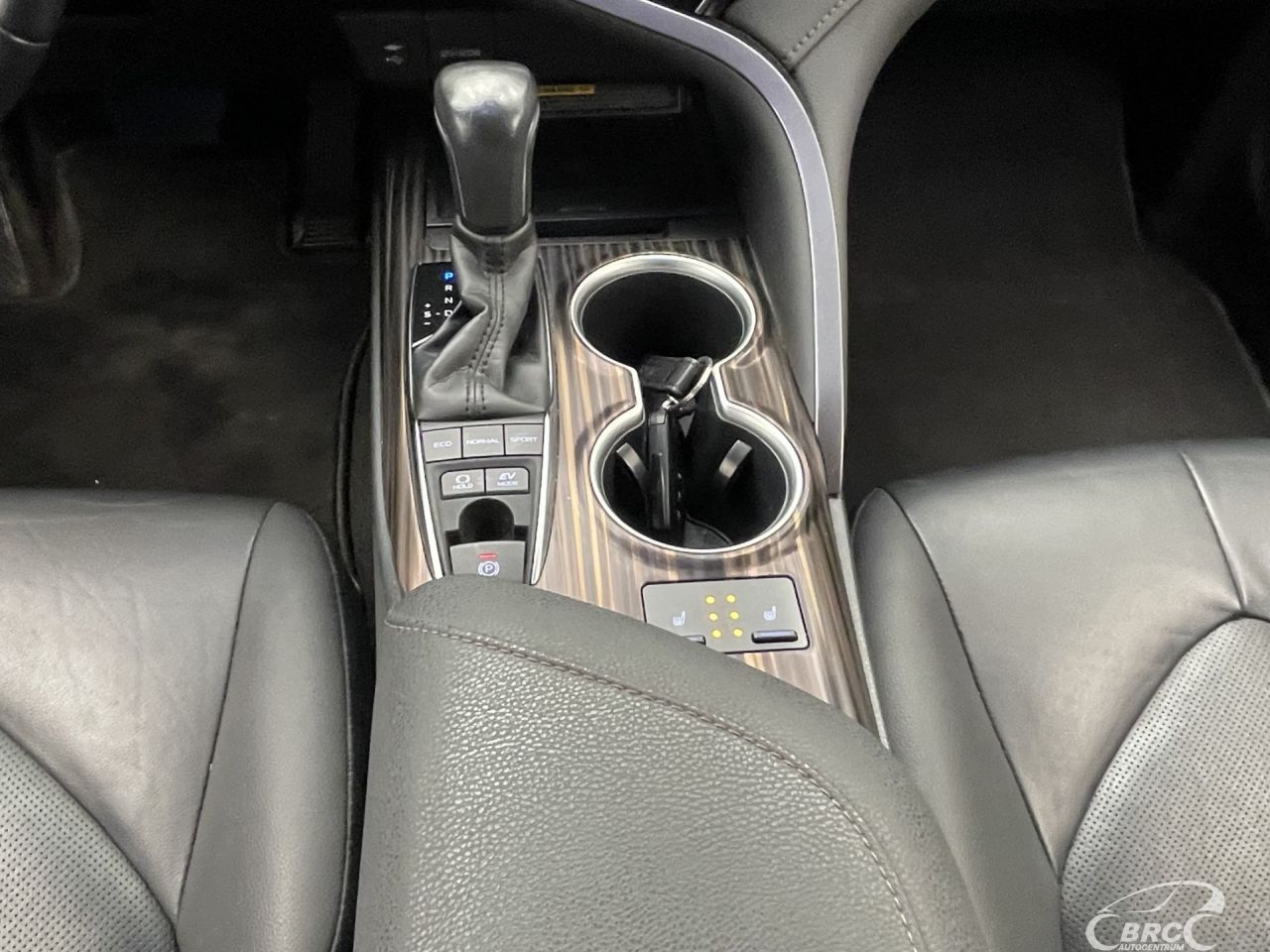 Toyota Camry | 16
