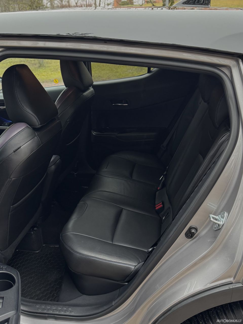 Toyota C-HR | 11