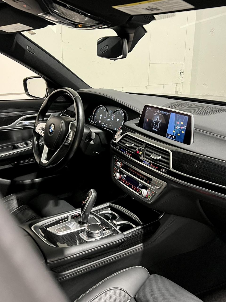 BMW 750 | 6