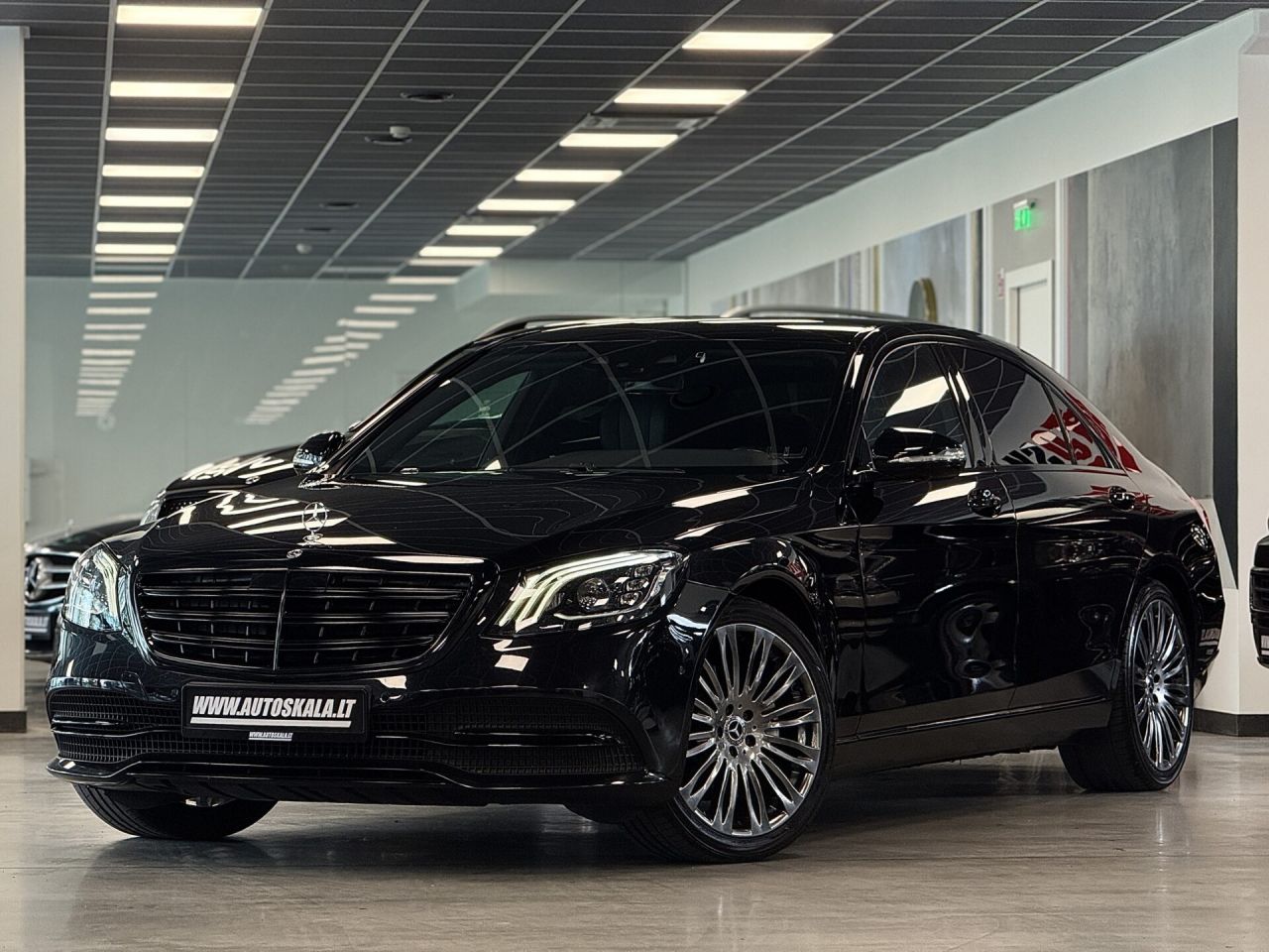Mercedes-Benz S350 | 28