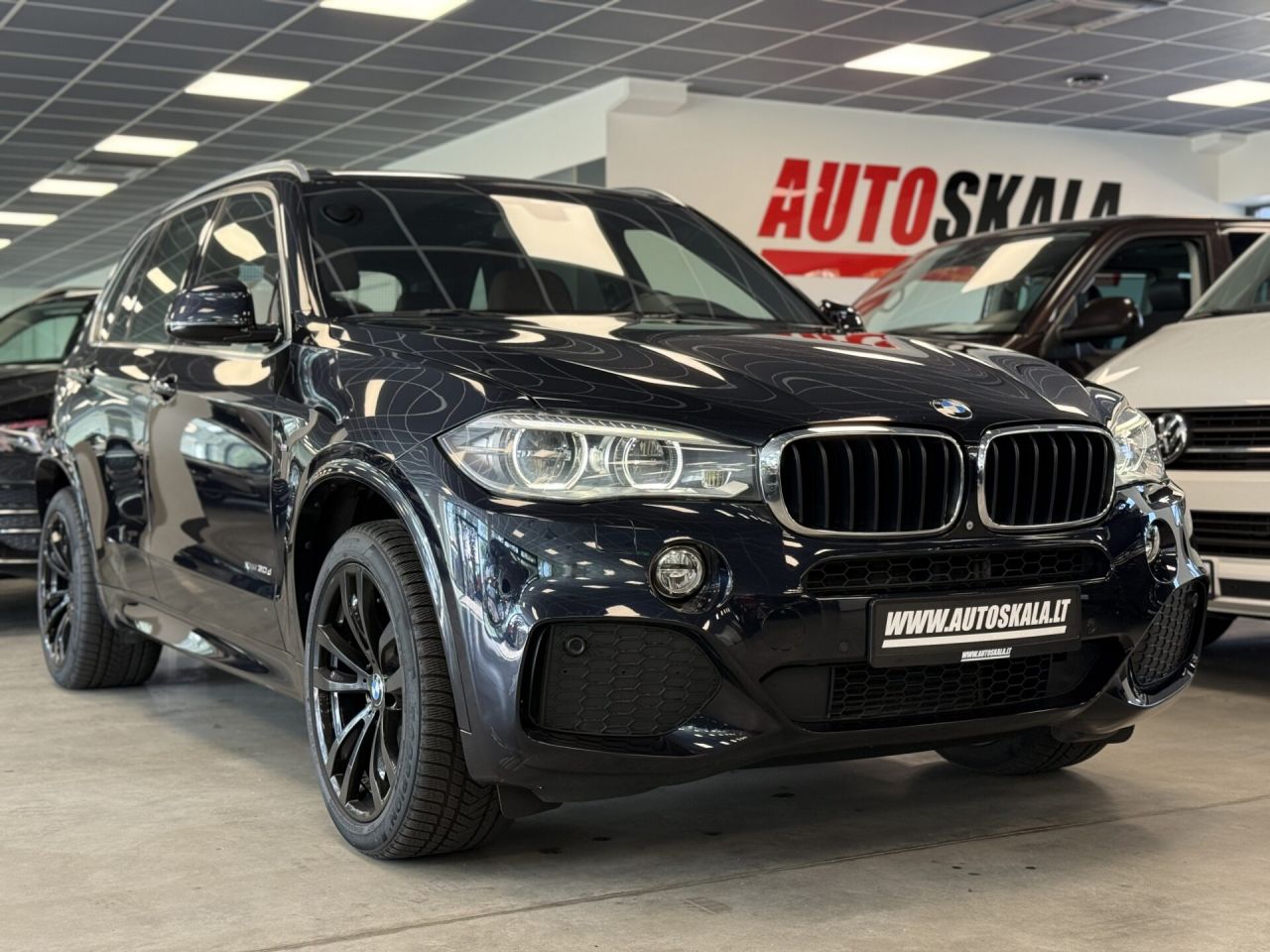 BMW X5 | 8