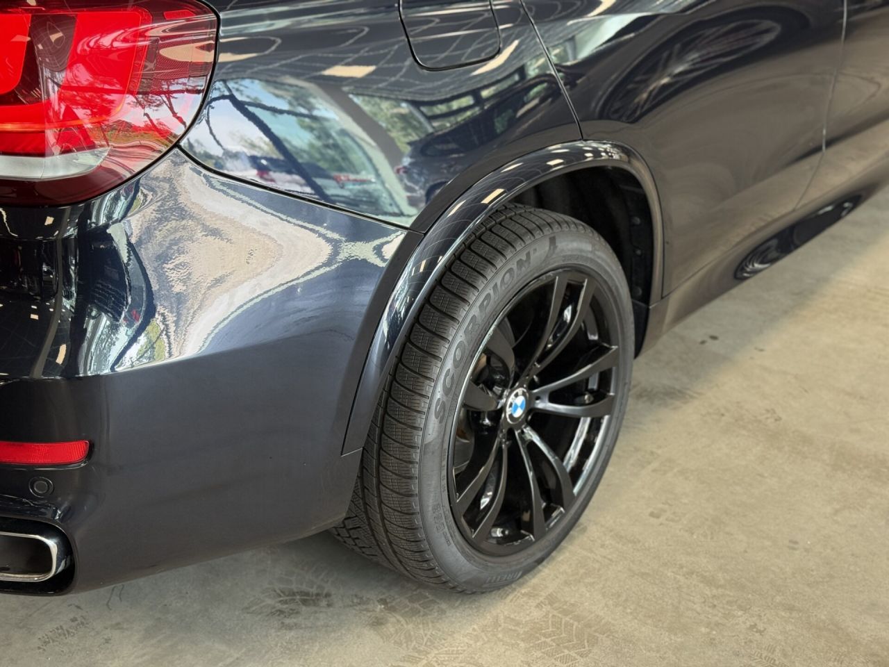 BMW X5 | 6