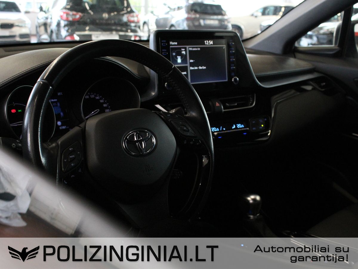 Toyota C-HR | 11