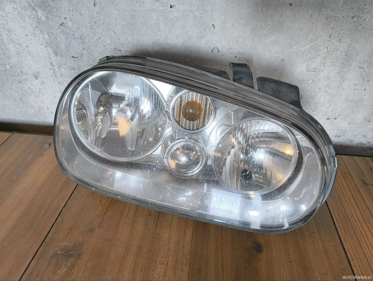 Volkswagen Golf | 2