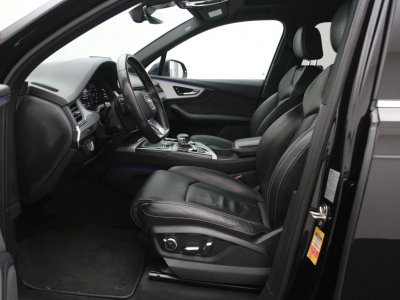 Audi Q7 | 3
