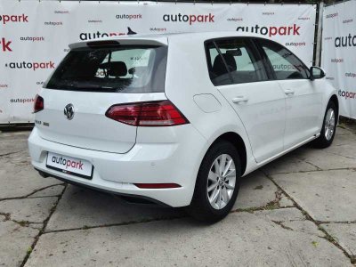 Volkswagen Golf | 3