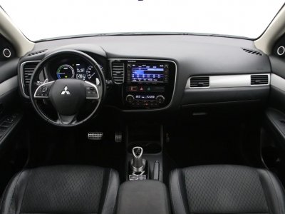 Mitsubishi Outlander | 1