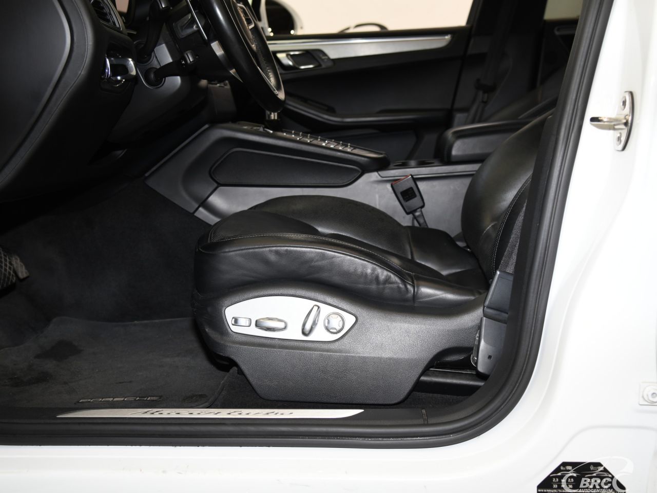 Porsche Macan | 23