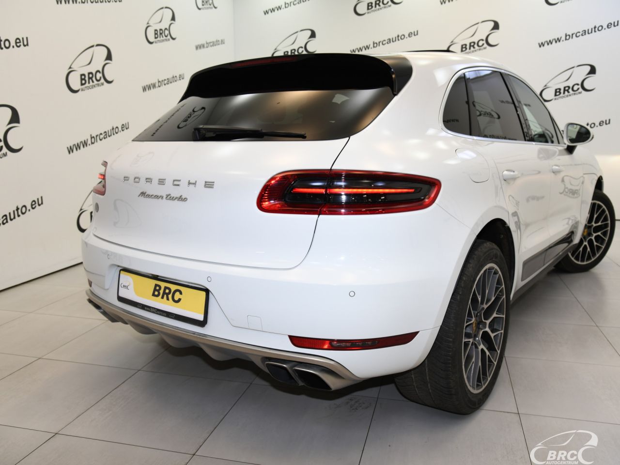 Porsche Macan | 57