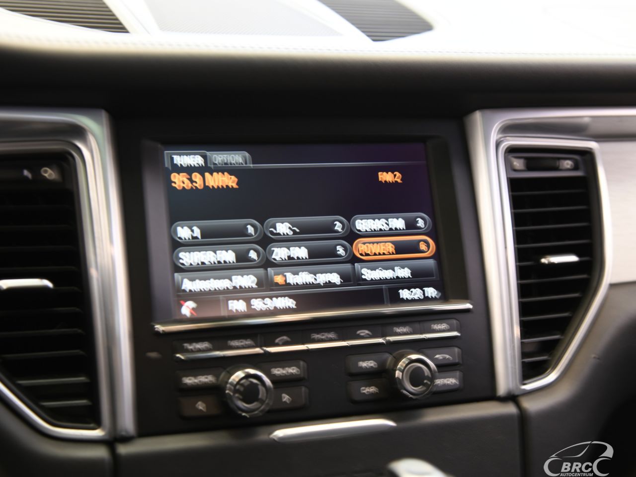 Porsche Macan | 32