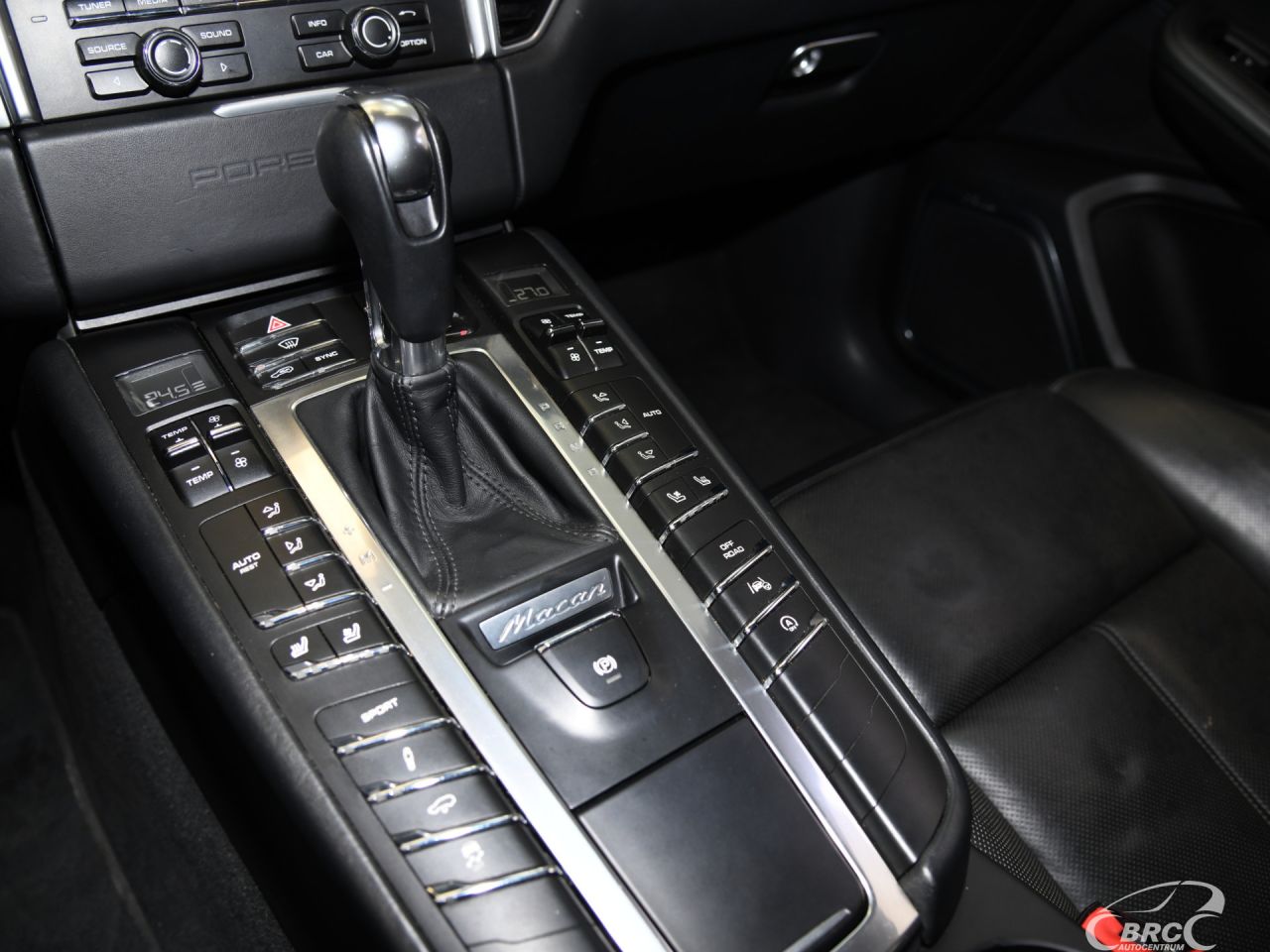 Porsche Macan | 38