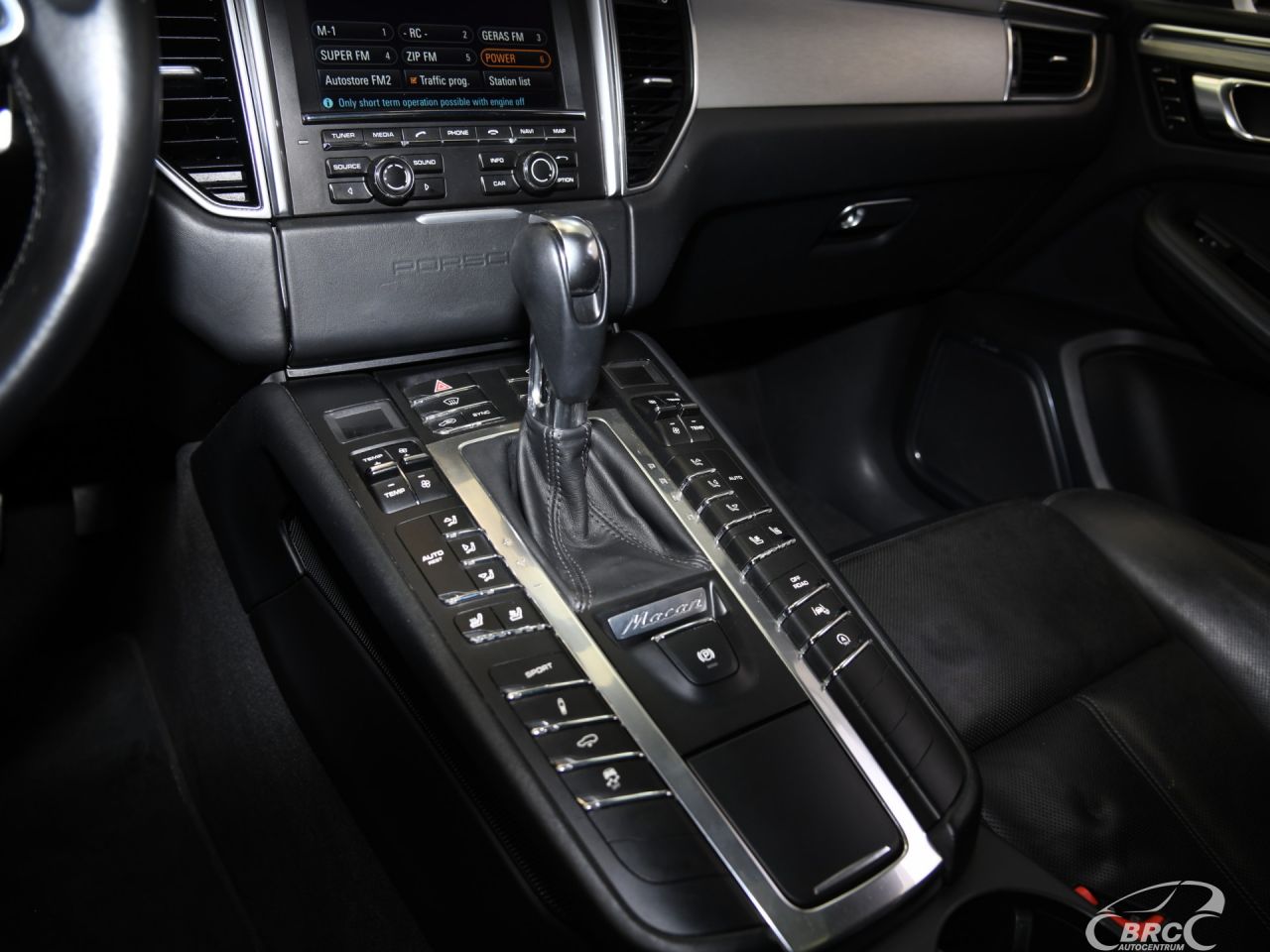 Porsche Macan | 27