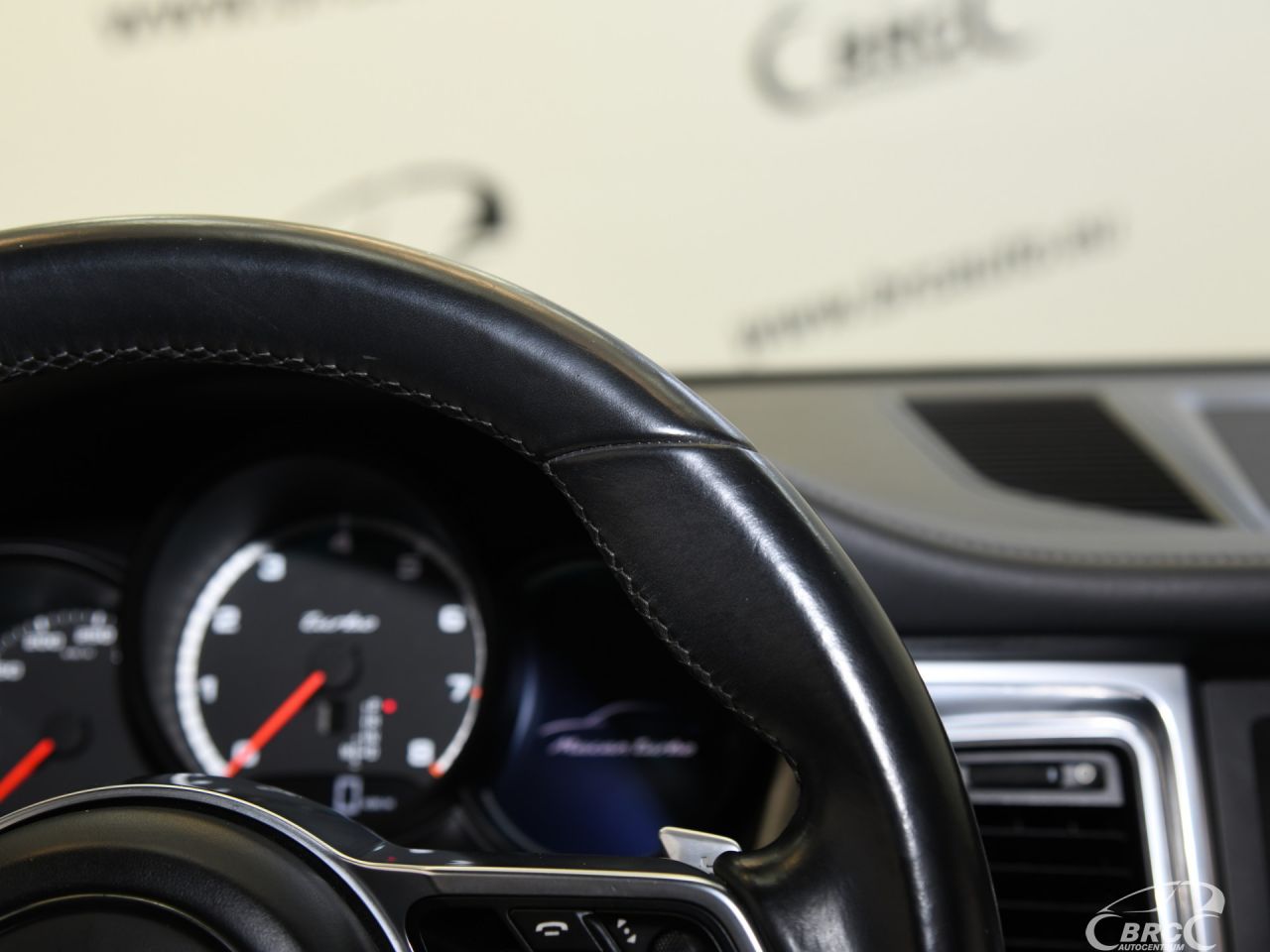 Porsche Macan | 30