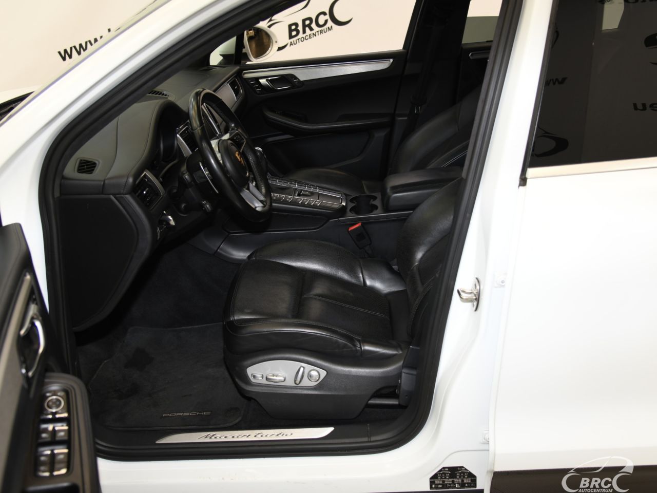 Porsche Macan | 22