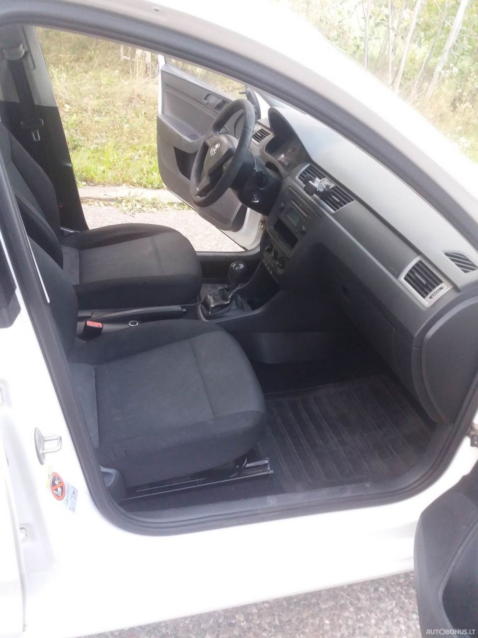 Skoda Rapid | 10