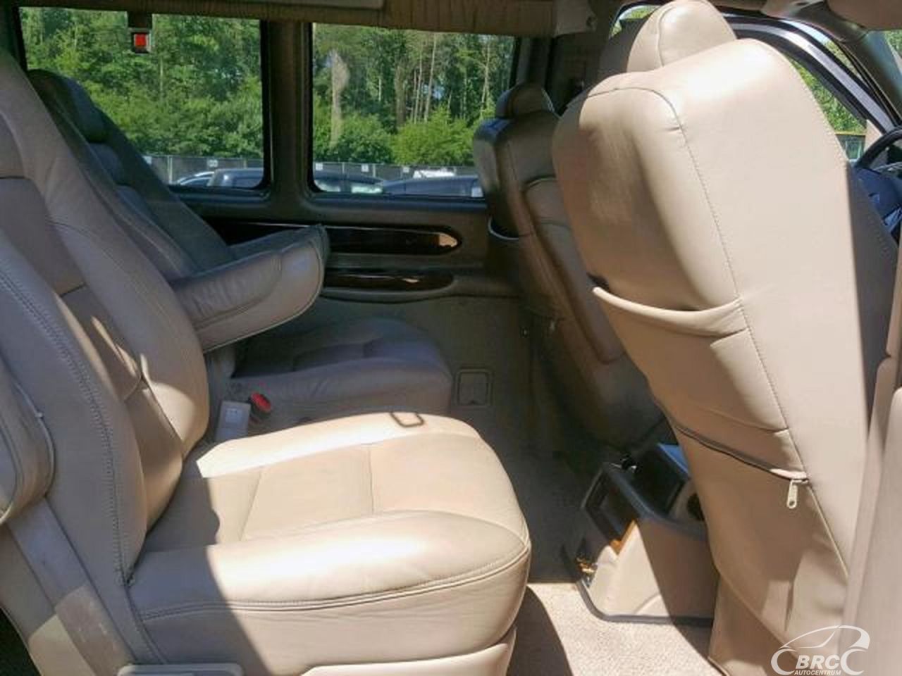 GMC Savana | 59