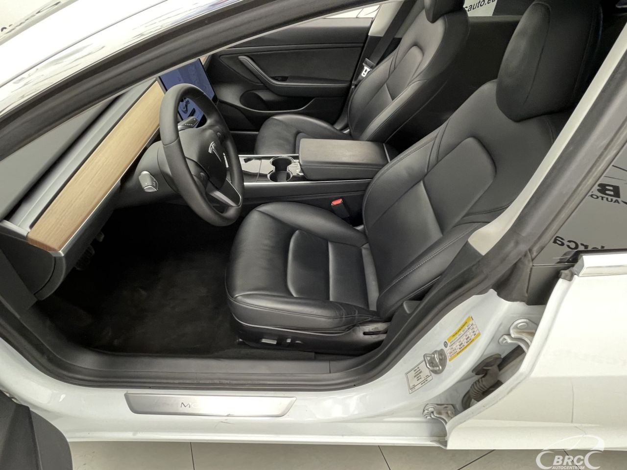 Tesla Model 3 | 16