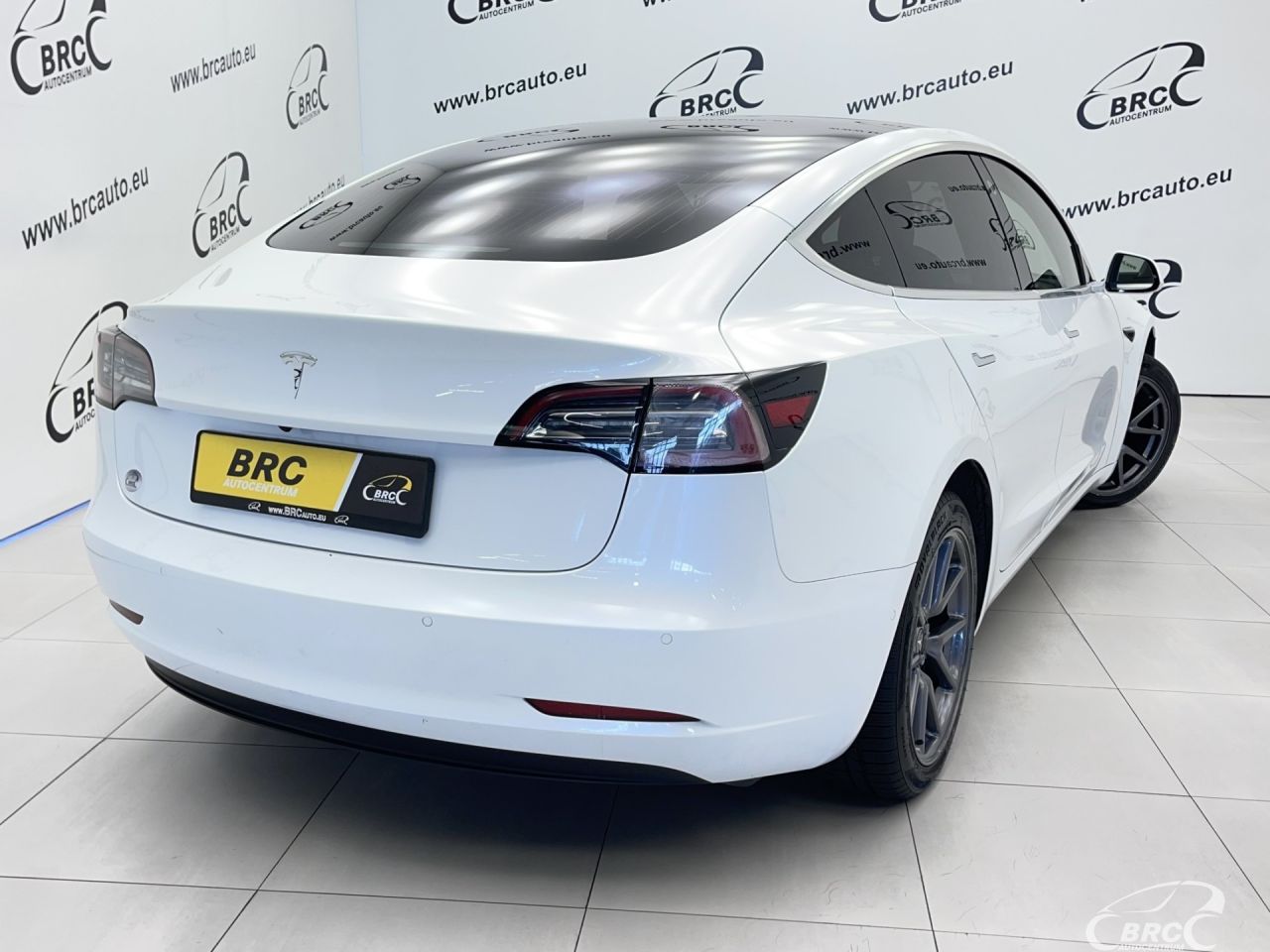 Tesla Model 3 | 35