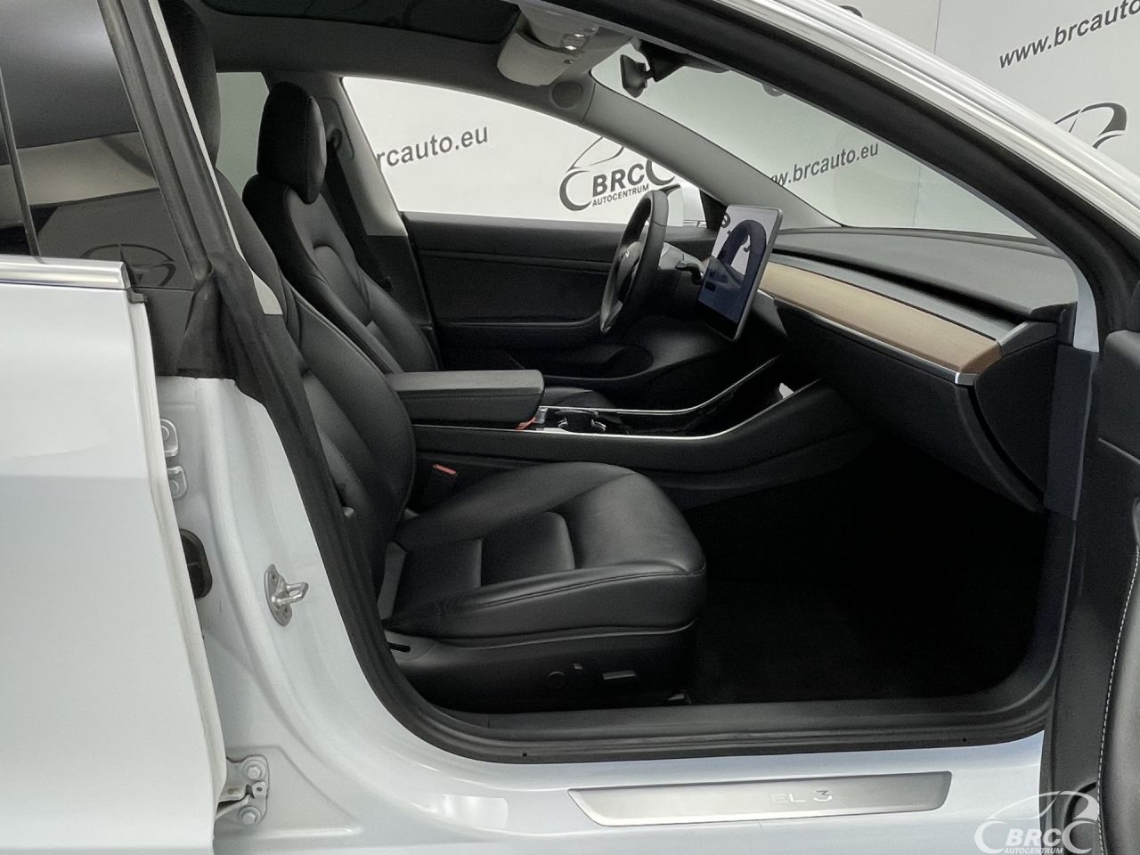 Tesla Model 3 | 3
