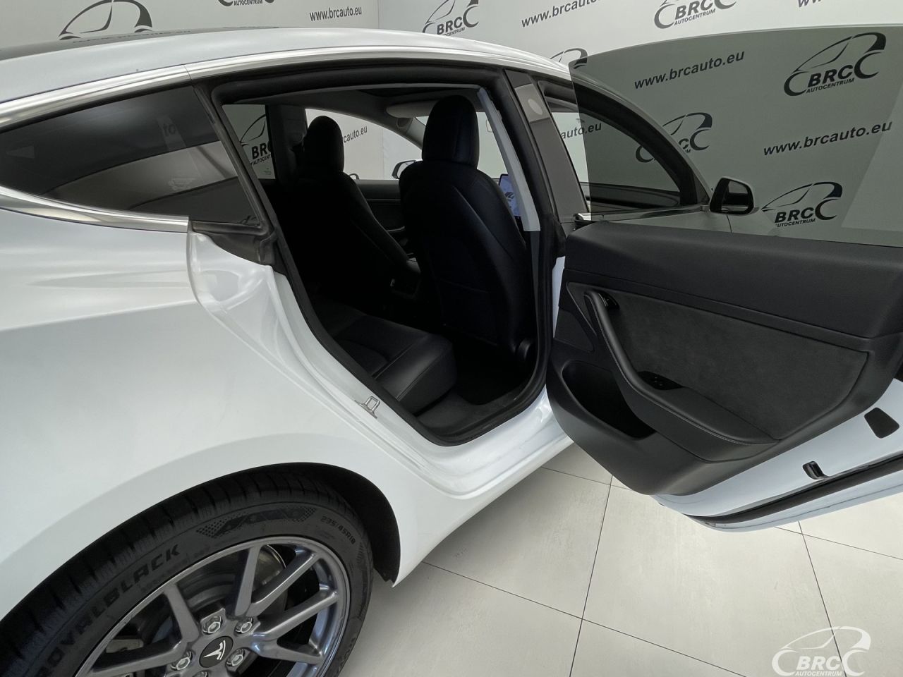 Tesla Model 3 | 11