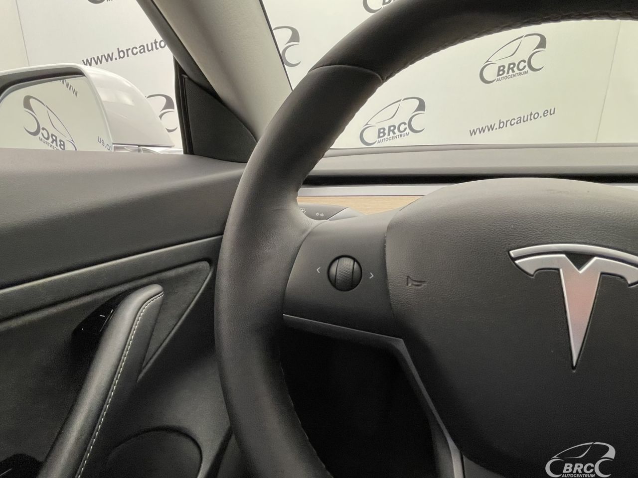 Tesla Model 3 | 24