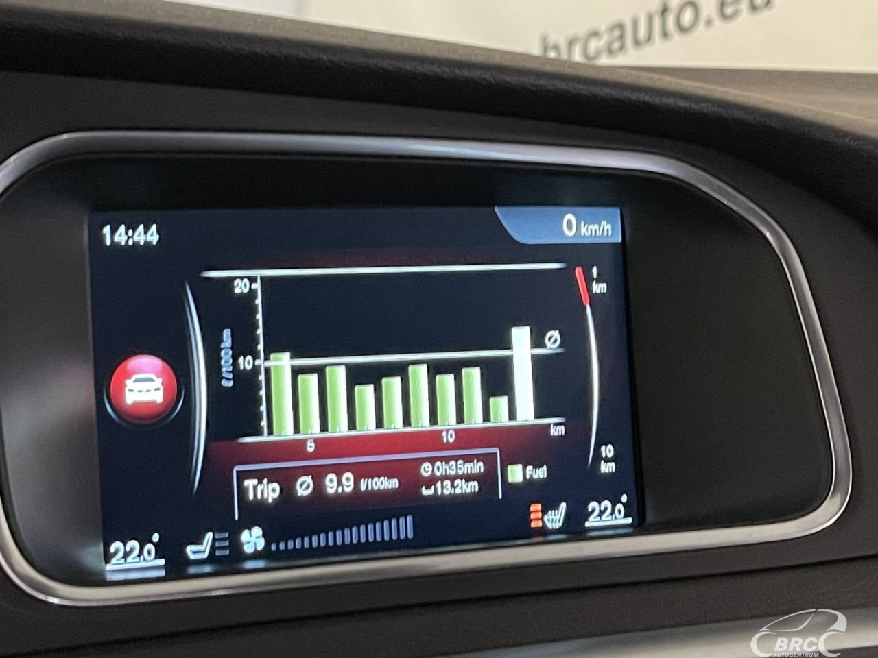 Volvo V40 | 43
