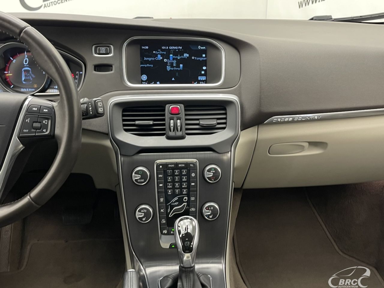 Volvo V40 | 14