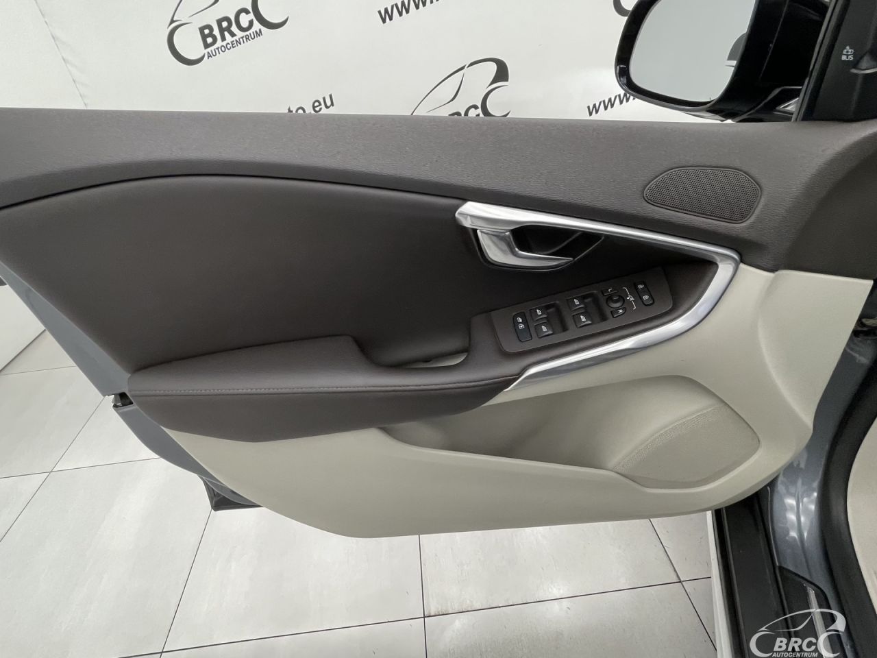 Volvo V40 | 19