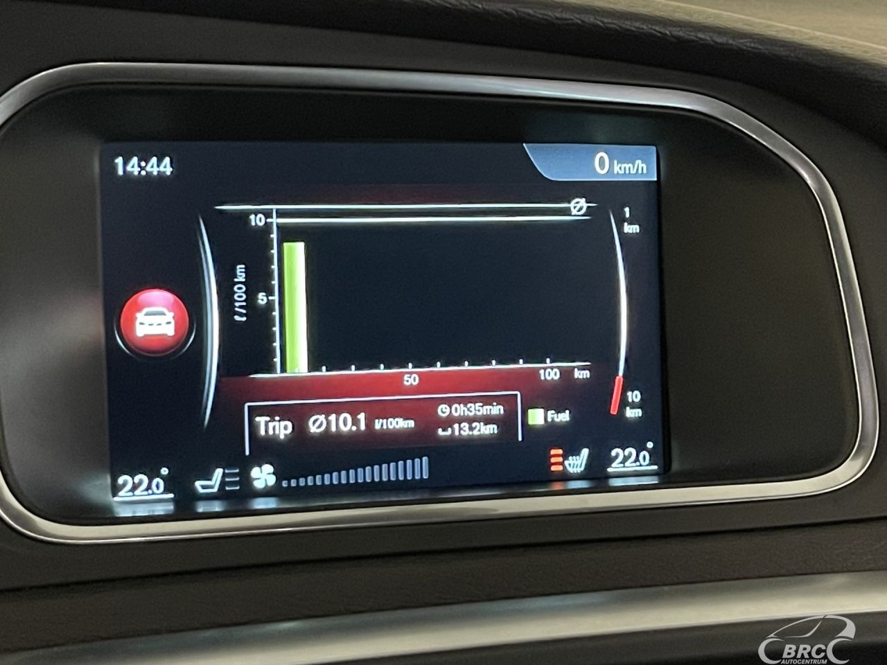 Volvo V40 | 44
