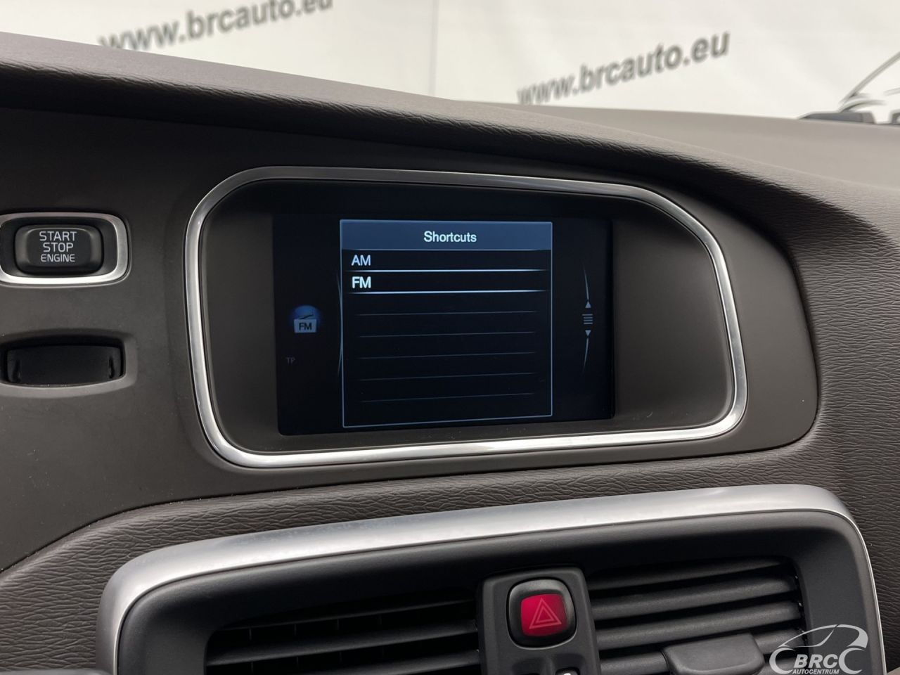 Volvo V40 | 35