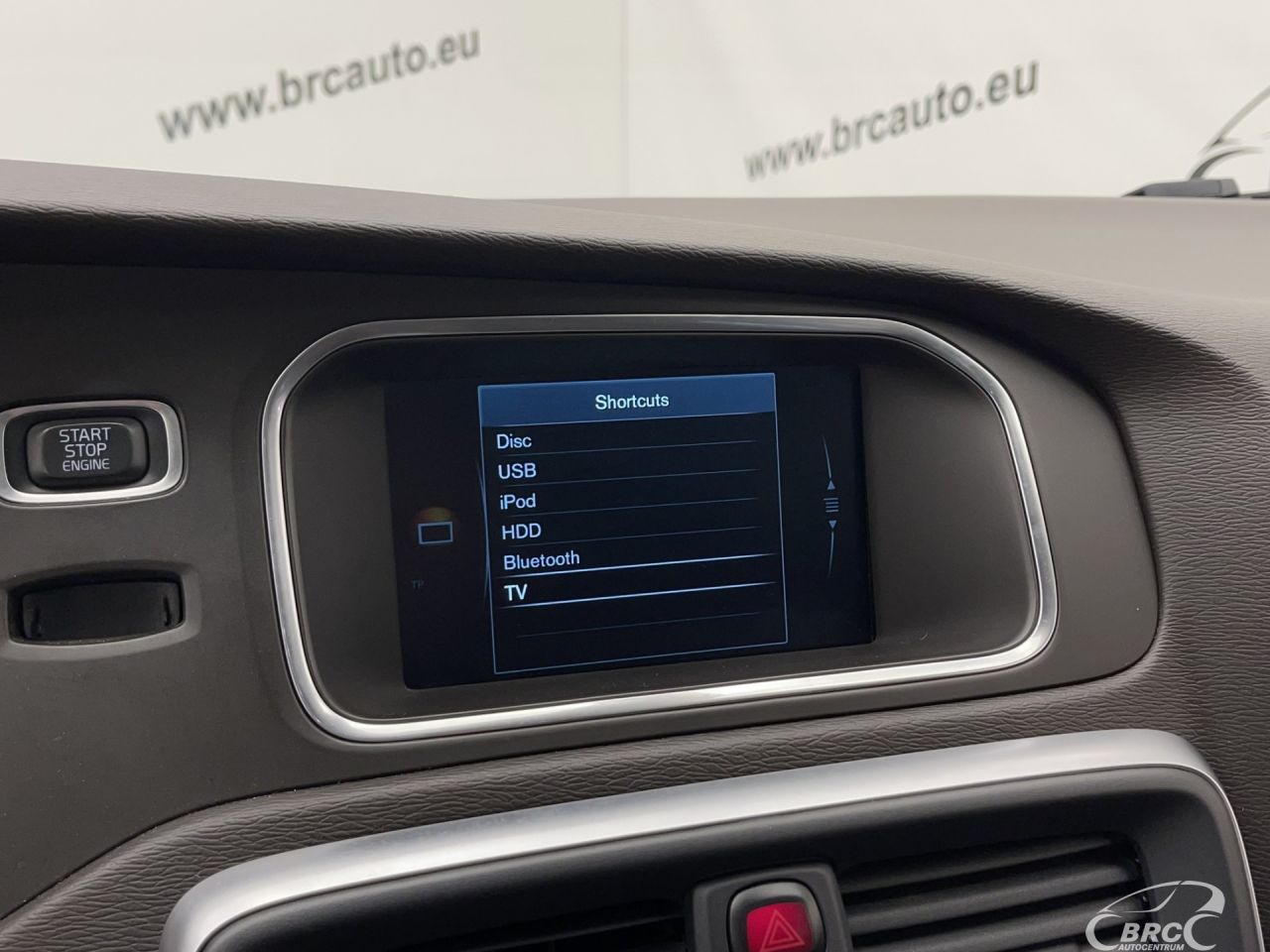 Volvo V40 | 37