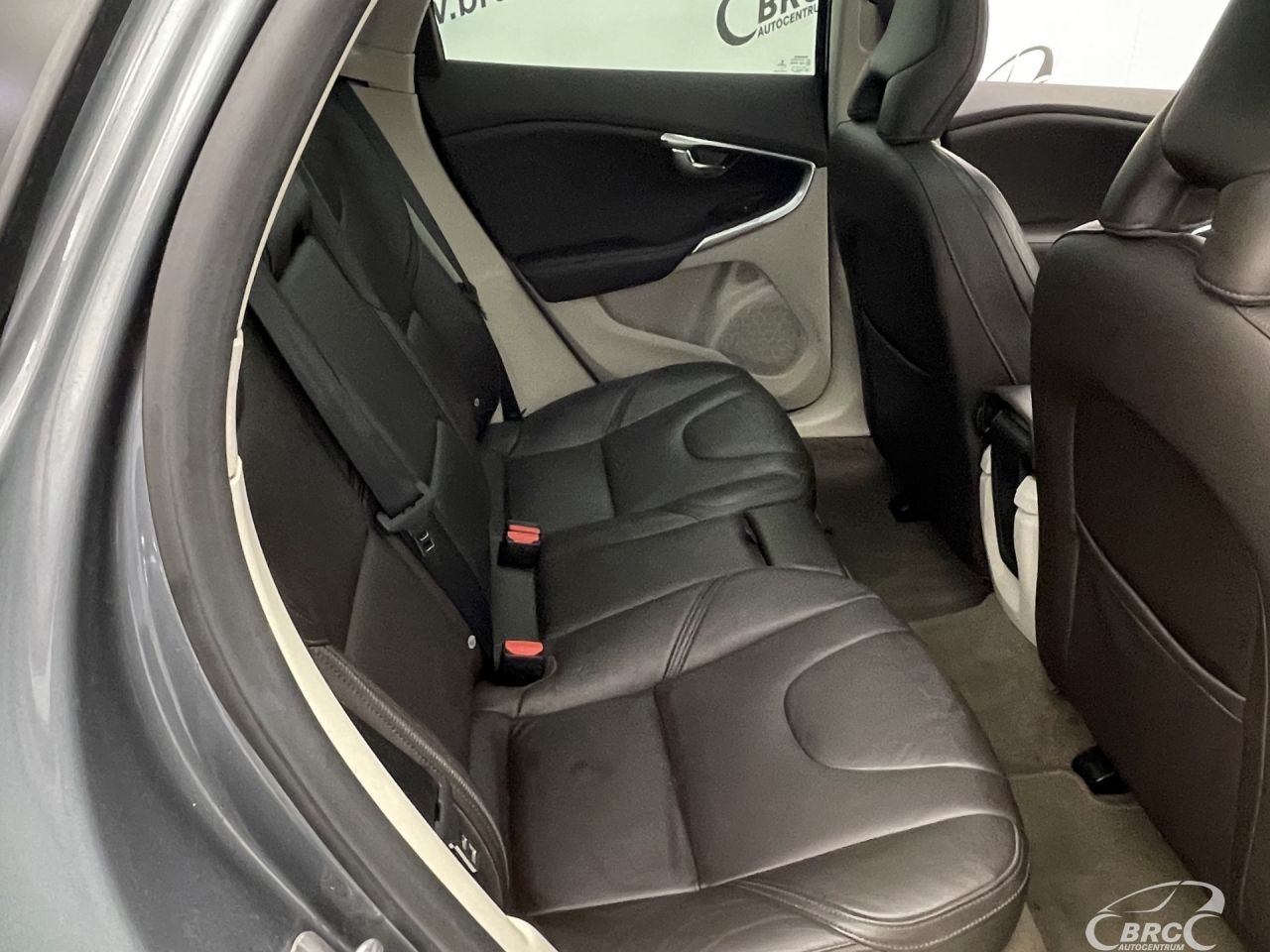 Volvo V40 | 10