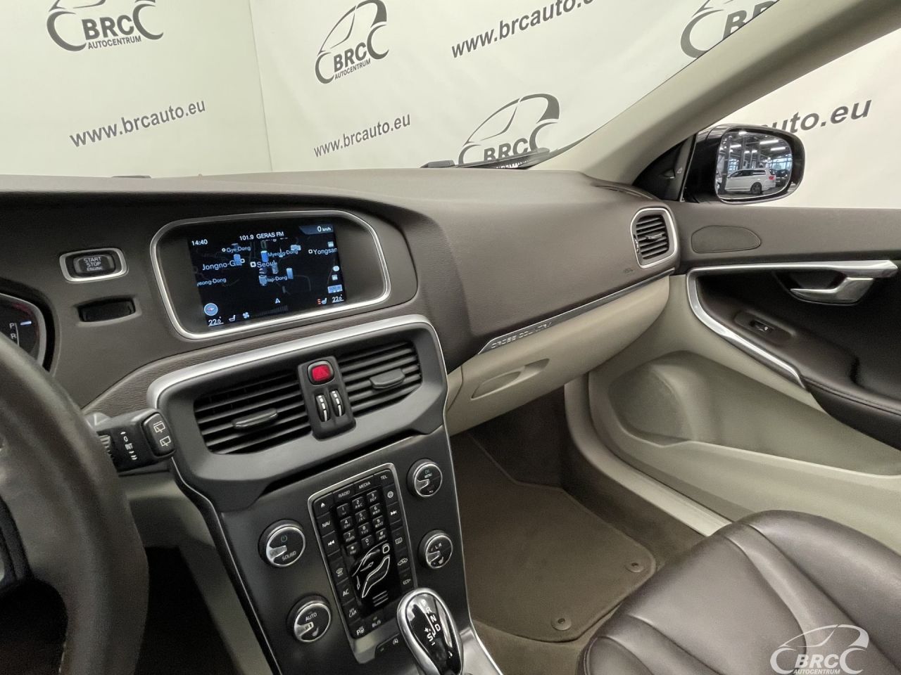 Volvo V40 | 27
