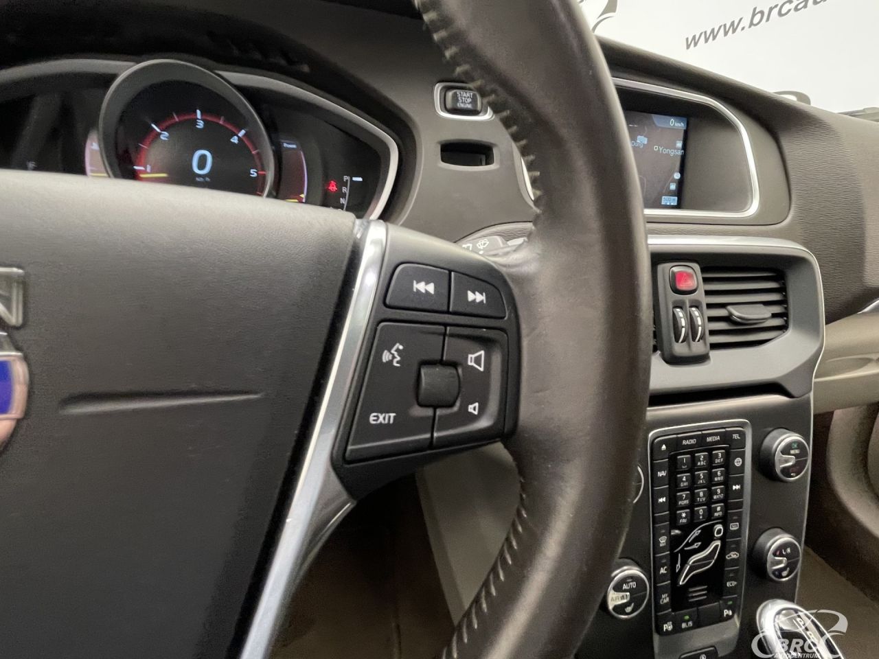 Volvo V40 | 29