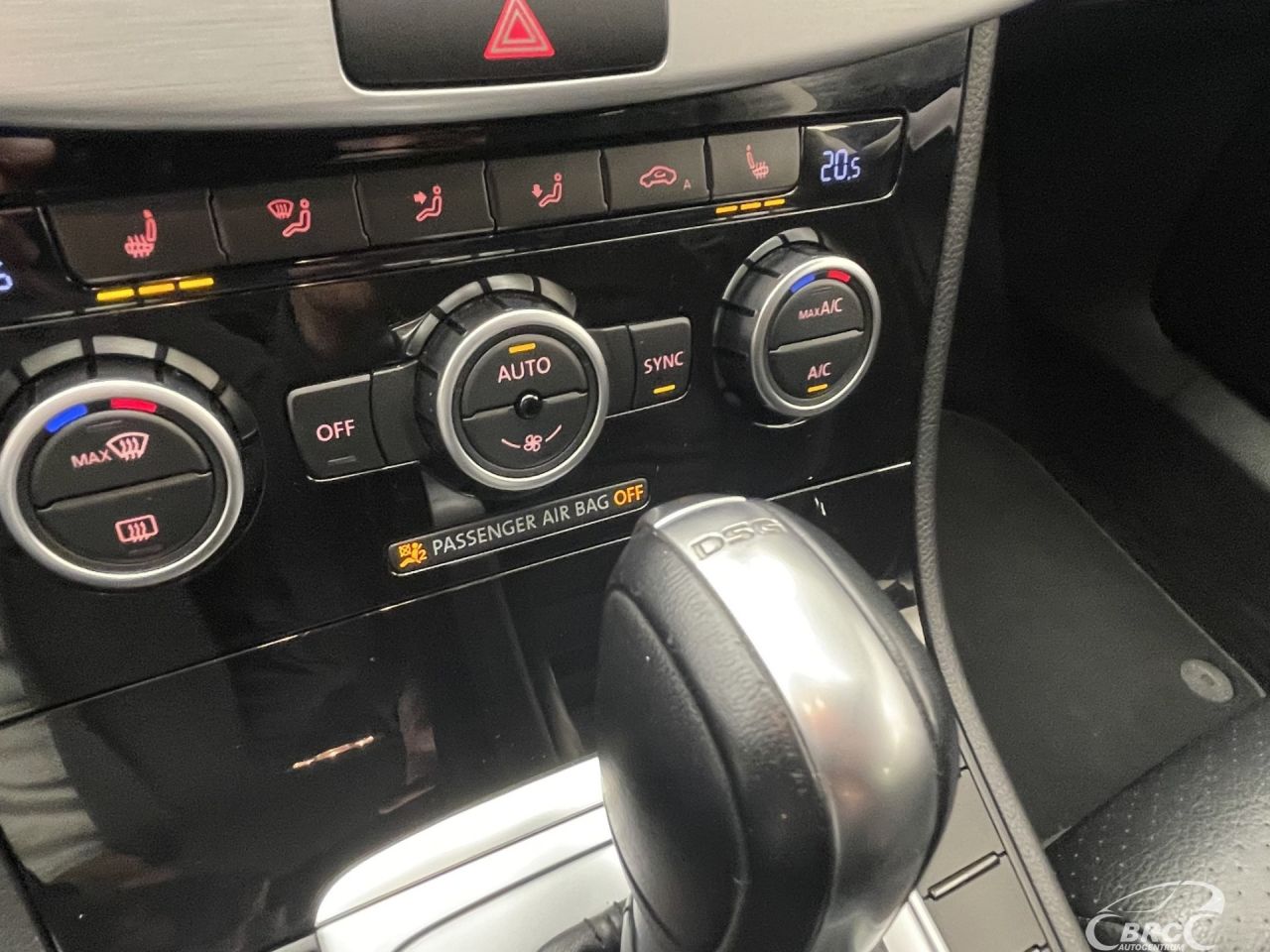Volkswagen Passat | 24