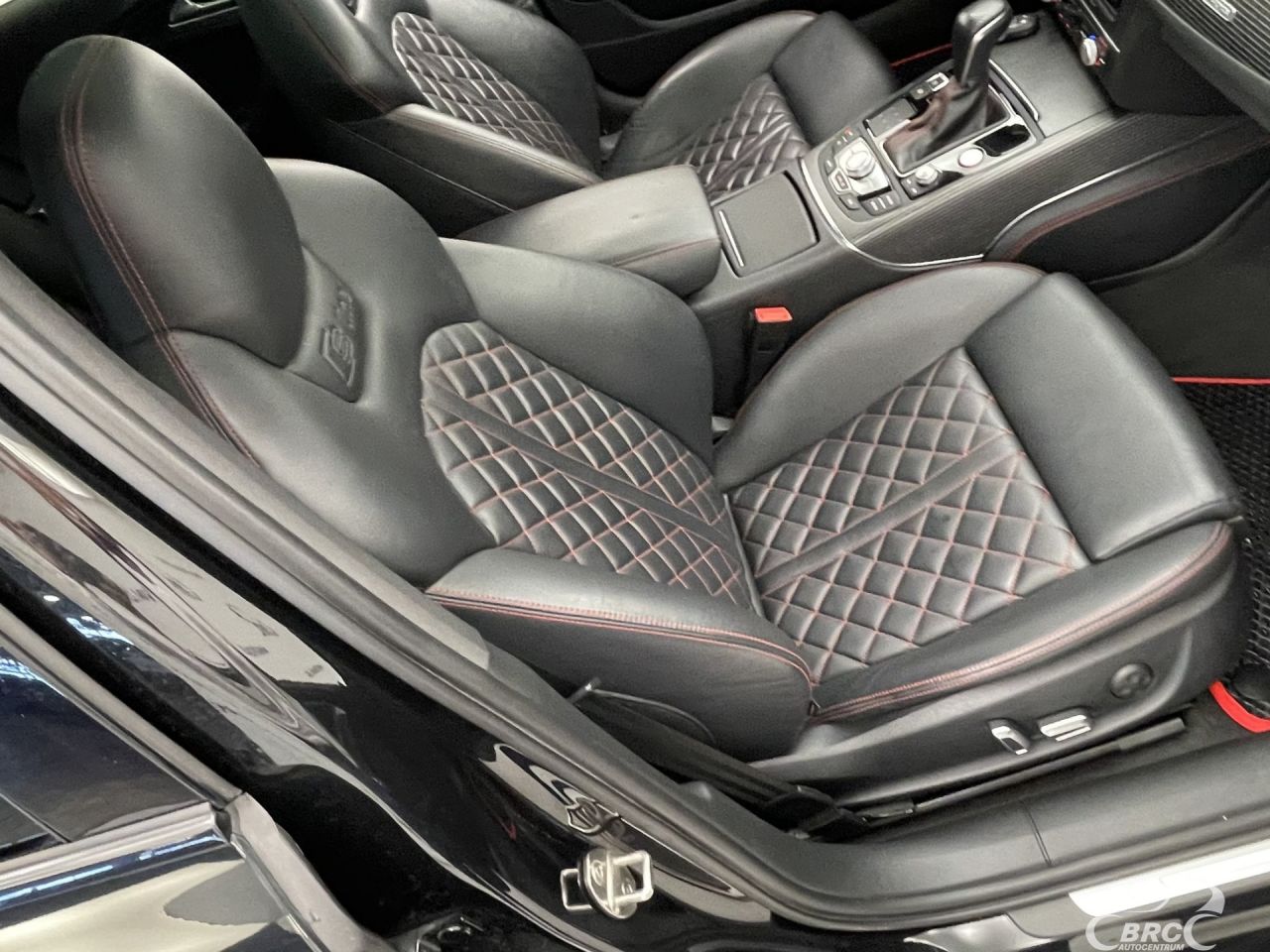 Audi A6 | 4