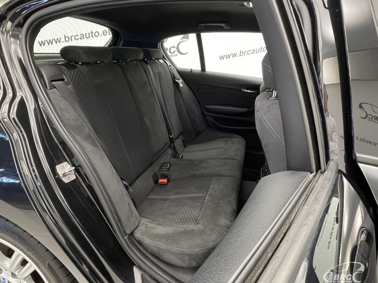 BMW 120 | 11