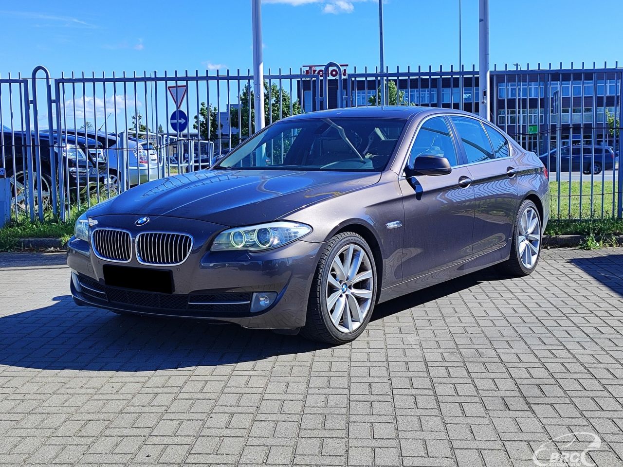 BMW 528